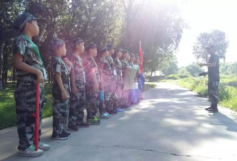 北京亮剑军事夏令营充实孩子的假期