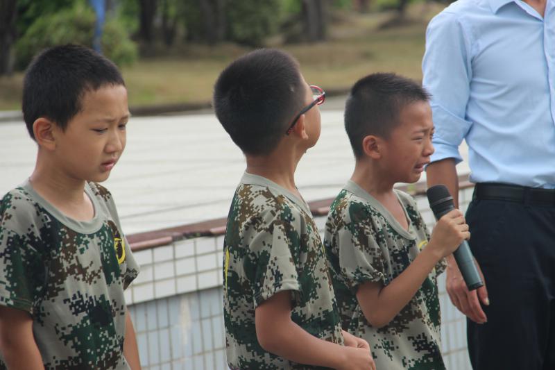 《流浪地球》里的三个启示！这位校长在开学典礼上说给学生听……