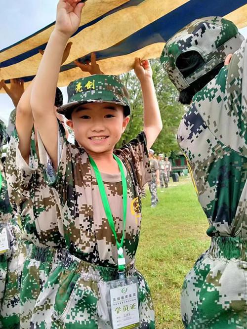 北京军事夏令营分享：如何培养孩子讲理?