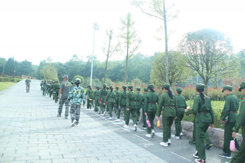 北京小学生夏令营加强孩子的独立性